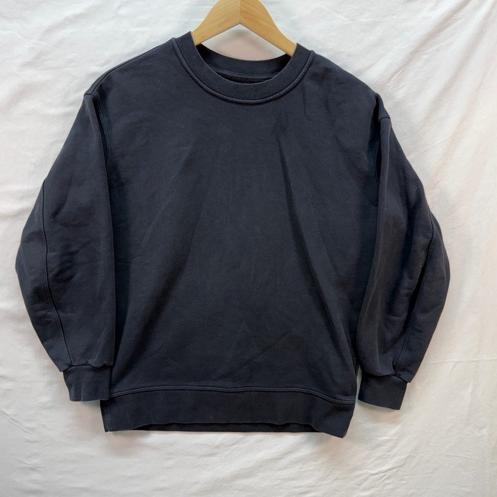 Lululemon Black Crewneck Sweatshirt Minimal Logo Athleisure